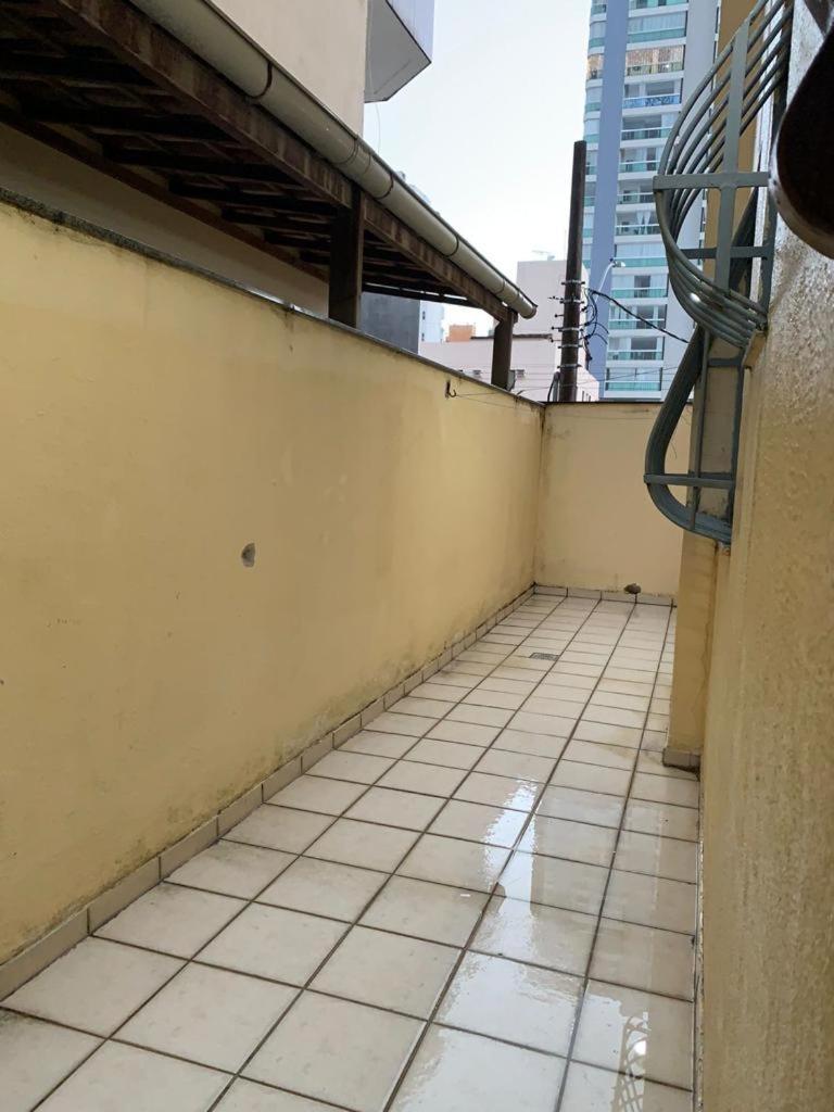 Apto Praia Do Morro, 02 Quartos C Suite, Wi-Fi, Garagem, 1 Andar Escada. Guarapari Exterior photo